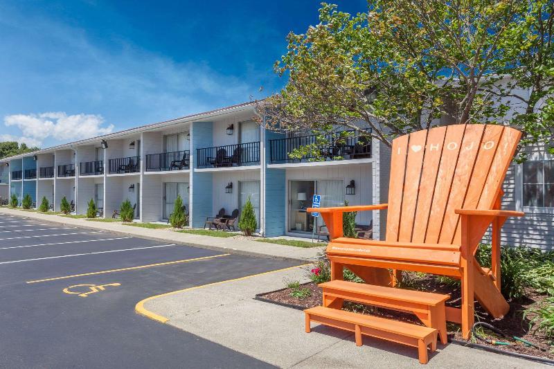 Howard Johnson By Wyndham Mystic Exterior foto